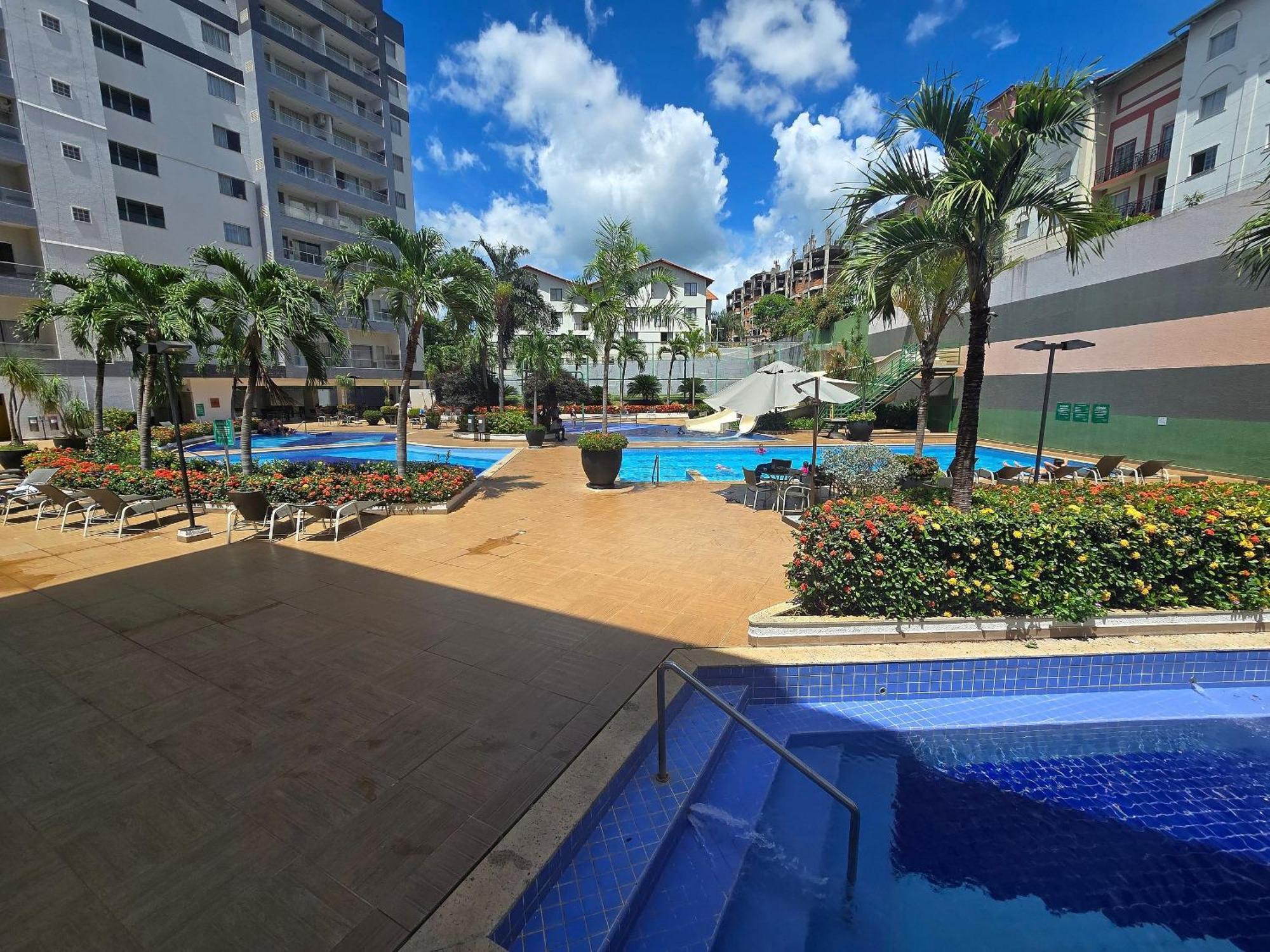 Apartamentos Em Rio Quente Com Maravilhosa Area De Lazer E Excelente Localizacao Esterno foto